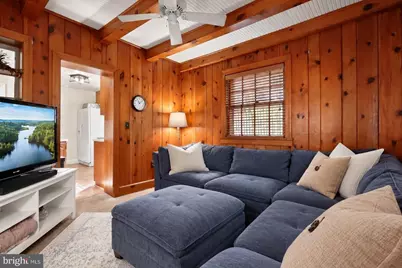 6904 Wake Forest Drive, College Park, MD 20740 - Photo 17