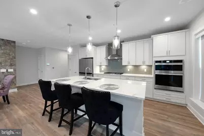 102 Saint Ives Place #301, Oxon Hill, MD 20745 - Photo 5