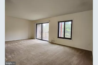 6982 Hanover Parkway #303, Greenbelt, MD 20770 - Photo 5
