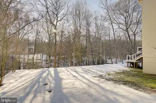 8105 Red Farm Ln, Bowie, MD 20715 - Photo 13