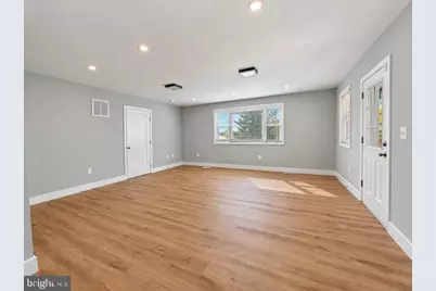 8607 Dunbar Avenue, Landover, MD 20785 - Photo 7