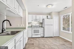 54 Queen Caroline Ct, Chester, MD 21619 - Photo 7