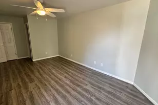 8013 Bridgepointe Dr, Chester, MD 21619 - Photo 17