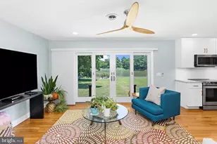 205 Riverside Dr, Chester, MD 21619 - Photo 9