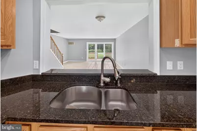 6005 Bridgepointe Drive, Chester, MD 21619 - Photo 5