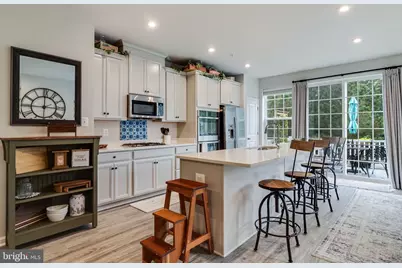 44183 Goldenzelle Way, California, MD 20619 - Photo 5