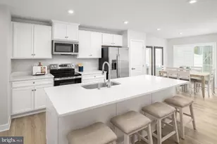 44121 Plowmans Ln, California, MD 20619 - Photo 13