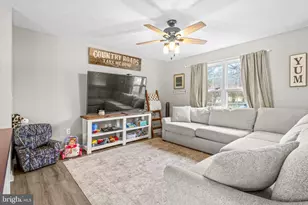 35511 Golf Course Dr, Mechanicsville, MD 20659 - Photo 5