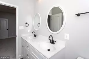 29057 Ann Cir, Mechanicsville, MD 20659 - Photo 19