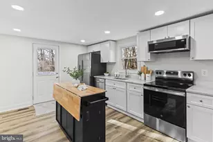 42101 Valley Dr, Mechanicsville, MD 20659 - Photo 5