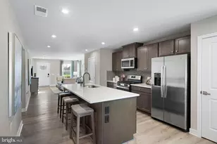 44121 Plowmans Ln, California, MD 20619 - Photo 7