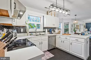 23104 Sweetbay Ln, California, MD 20619 - Photo 11