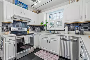 23104 Sweetbay Ln, California, MD 20619 - Photo 5