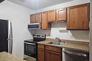 23241 Rosewood Ct, California, MD 20619 - Photo 11