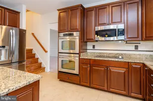 28461 Ben Oaks Dr, Mechanicsville, MD 20659 - Photo 17