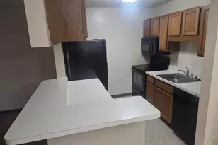 23239 Rosewood Ct, California, MD 20619 - Photo 3