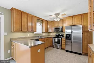 30290 Summitt Ct, Mechanicsville, MD 20659 - Photo 9