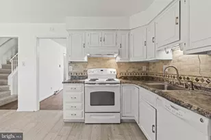 22424 Greenview Ct, Great Mills, MD 20634 - Photo 9