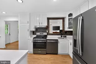 39510 Pocahontas Dr, Mechanicsville, MD 20659 - Photo 7