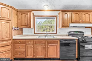 18690 St Jeromes Neck Rd, Dameron, MD 20628 - Photo 3