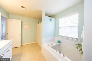 23711 Gambrel Oak Ct, California, MD 20619 - Photo 39