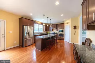 23711 Gambrel Oak Ct, California, MD 20619 - Photo 11