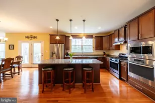 23711 Gambrel Oak Ct, California, MD 20619 - Photo 7