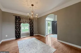 24570 Spriggs Ct, Hollywood, MD 20636 - Photo 7