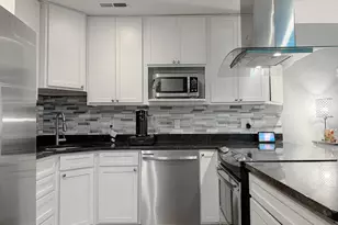 23242 Chestnut Oak Ct, California, MD 20619 - Photo 3