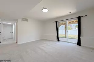 21096 Lizson Ct, California, MD 20619 - Photo 31