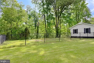 25033 Three Notch Rd, Hollywood, MD 20636 - Photo 11