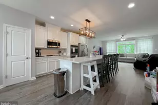 23115 Azalea Ln, California, MD 20619 - Photo 17