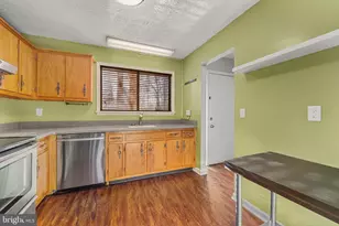 23348 Red Oak Ct, California, MD 20619 - Photo 5