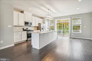 23123 Azalea Ln, California, MD 20619 - Photo 5
