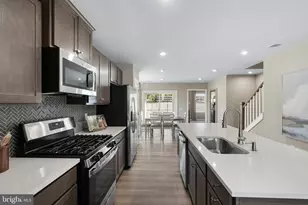 44143 Plowmans Ln, California, MD 20619 - Photo 9