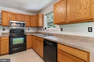 37362 E Spicer Dr, Mechanicsville, MD 20659 - Photo 11