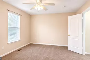 45275 Elkton Ln, California, MD 20619 - Photo 9
