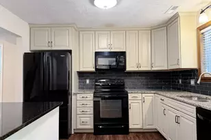 23295 White Elm Ct, California, MD 20619 - Photo 5