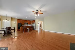 23423 Canna Ct, California, MD 20619 - Photo 19
