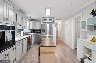 22618 Joan Dr, California, MD 20619 - Photo 9