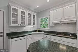 28920 Livingston Dr, Mechanicsville, MD 20659 - Photo 17