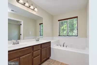 45759 Bethfield Way, California, MD 20619 - Photo 9