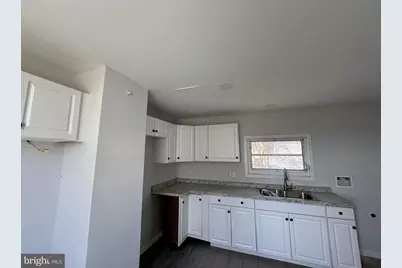 313 Broadway, Crisfield, MD 21817 - Photo 5