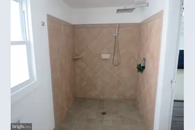35 W Chesapeake Avenue, Crisfield, MD 21817 - Photo 19