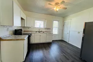 225 N N Somerset Ave, Crisfield, MD 21817 - Photo 13