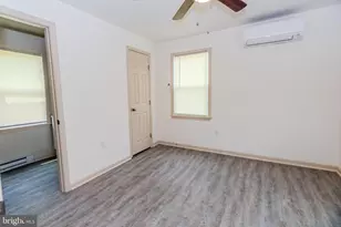 215 N 1st St, Crisfield, MD 21817 - Photo 23