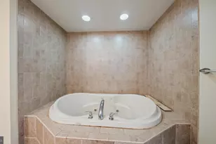 1021 W Main St, Crisfield, MD 21817 - Photo 25