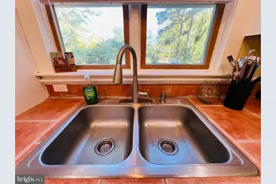 232 N Somerset Avenue, Crisfield, MD 21817 - Photo 9