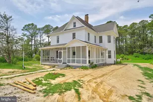 272 S Somerset Ave, Crisfield, MD 21817 - Photo 1