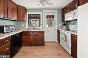 27093 Point Rd, Princess Anne, MD 21853 - Photo 23